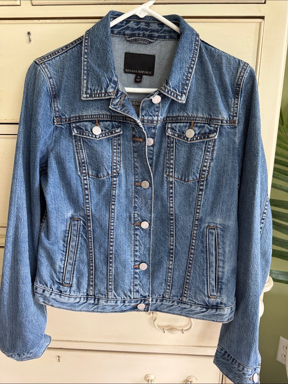 Banana Republic Medium Blue Denim Jacket for Women - Picture 2 of 11
